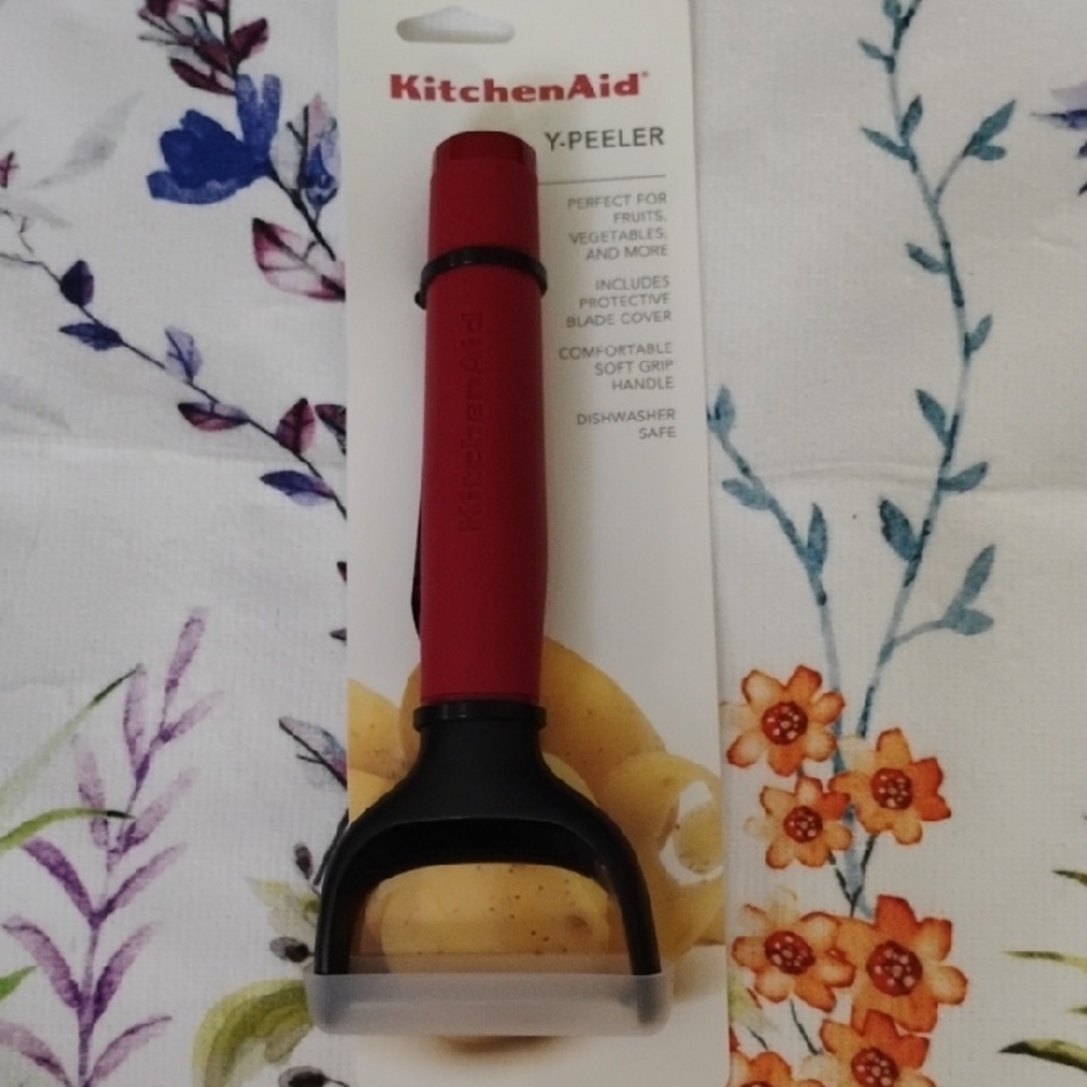 KitchenAid Scarlet Y-Peeler with Black Handle